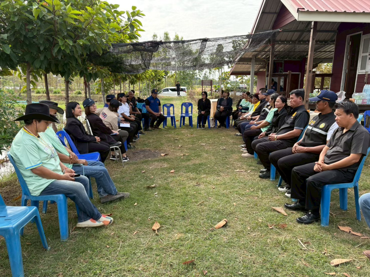 พิธีปล่อยพันธ์ปลาพระราชทาน  ณ แปลงโคก หนอง นา ข้าราชบริพาร หน่วยราชการในพระองค์